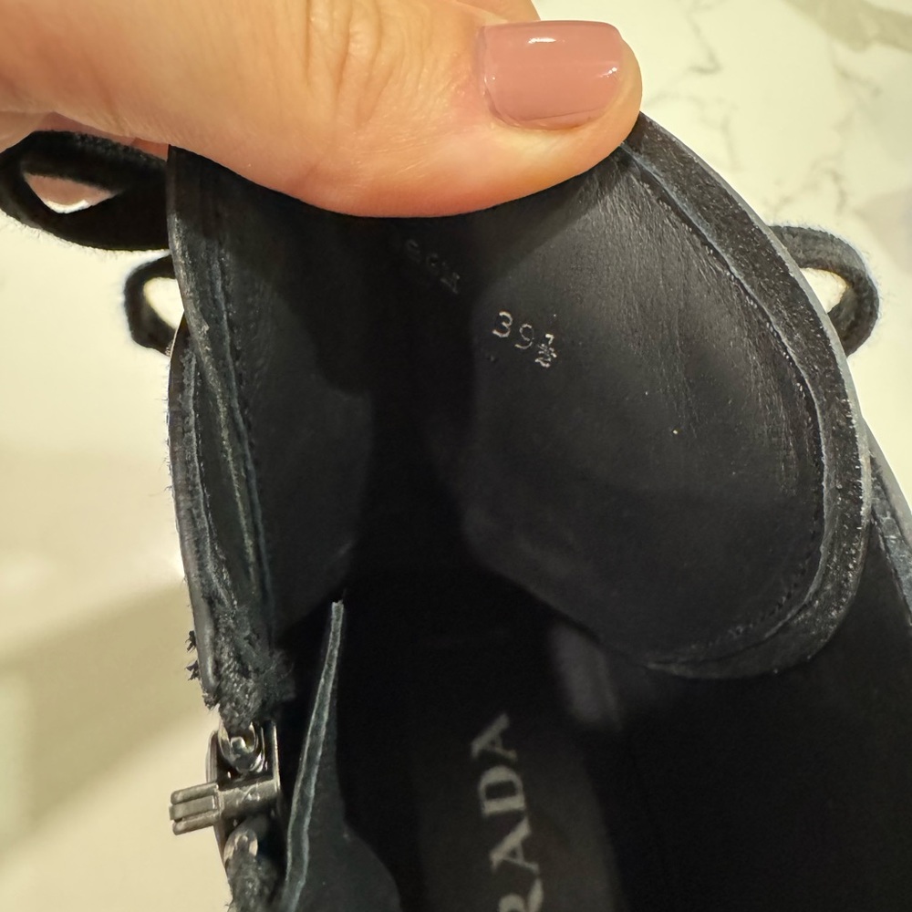 Prada women’s boots - Picture 6 of 8